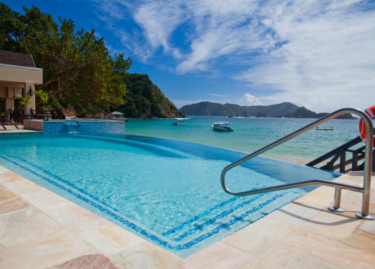 Blue Waters Inn Speyside Екстер'єр фото